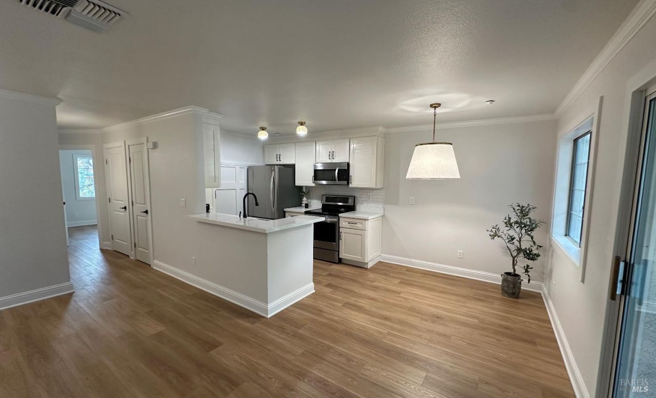 2001 Eastwood Drive, Vacaville, CA 95687 Main Photo