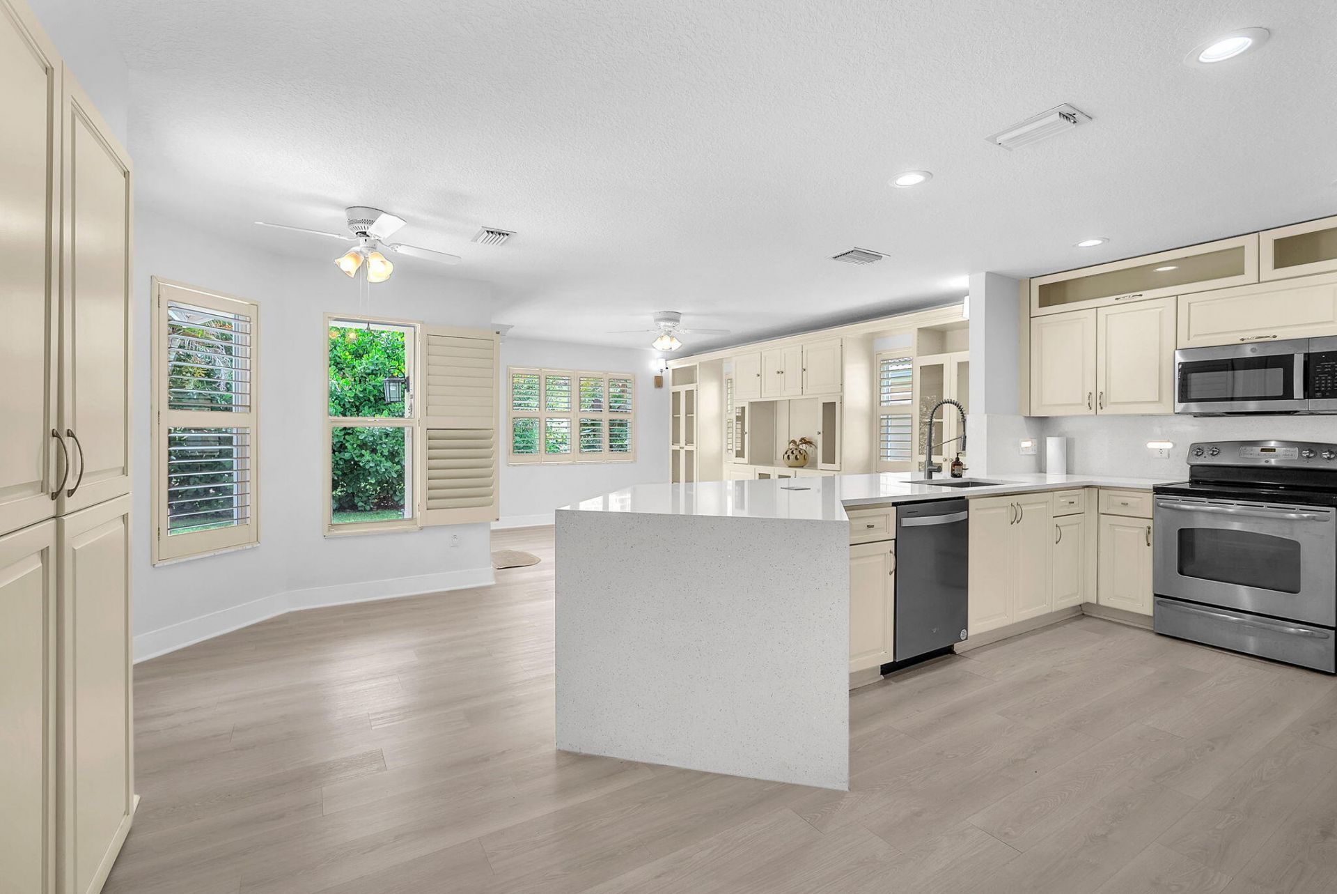 1343 Lake Breeze Drive, Wellington, FL 33414 Photo