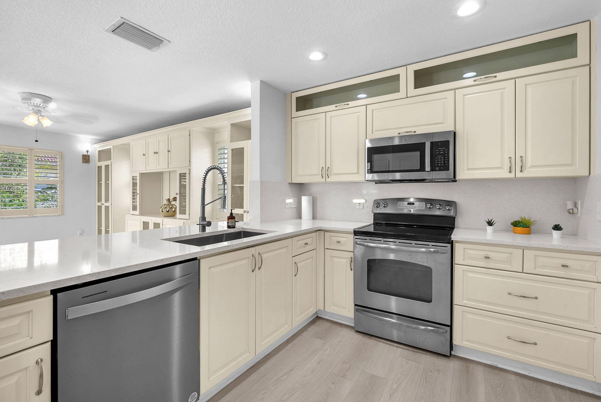 1343 Lake Breeze Drive, Wellington, FL 33414 Photo