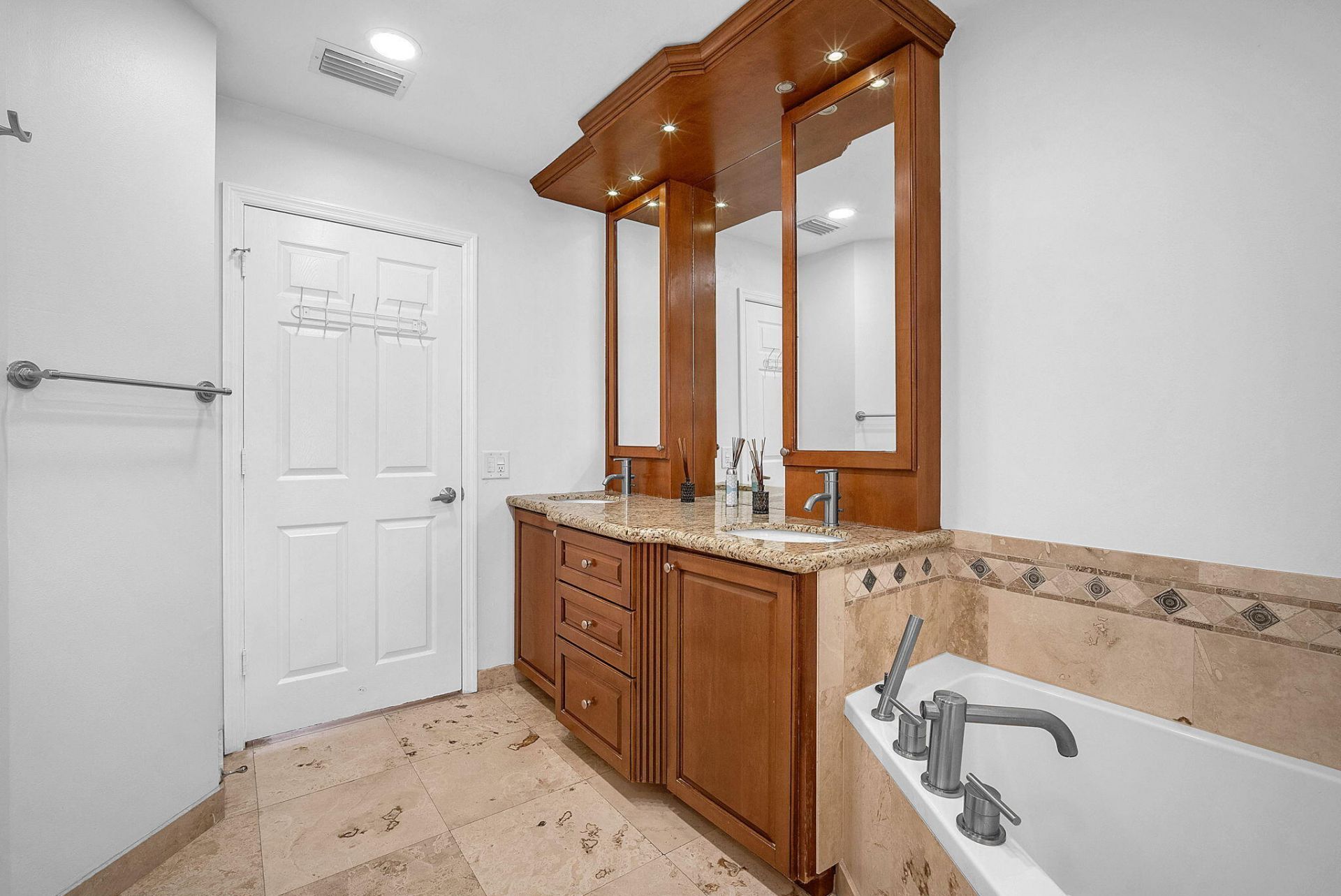 1343 Lake Breeze Drive, Wellington, FL 33414 Photo