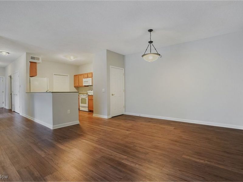 522 Robinwood Lane, Unit i, Copley, OH 44321 Photo 12