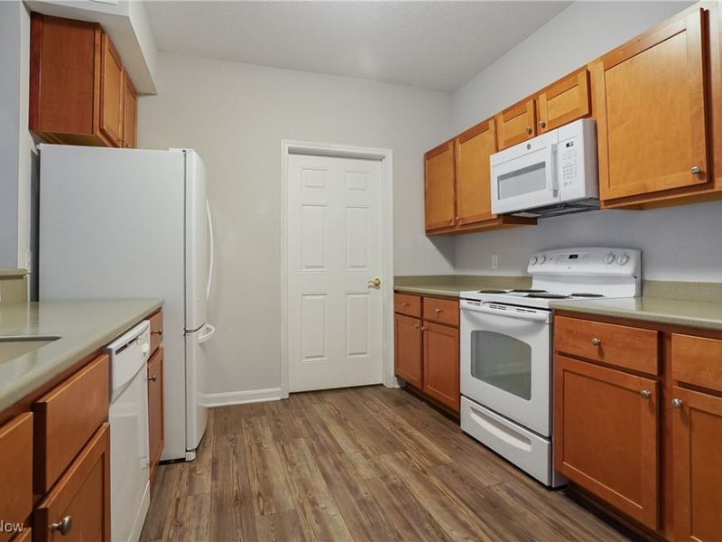 522 Robinwood Lane, Unit i, Copley, OH 44321 Photo 13