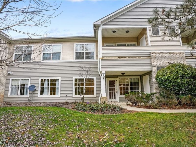 522 Robinwood Lane, Unit i, Copley, OH 44321 Photo 2