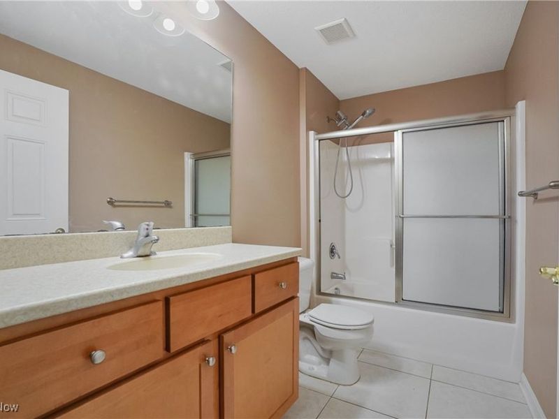 522 Robinwood Lane, Unit i, Copley, OH 44321 Photo 23