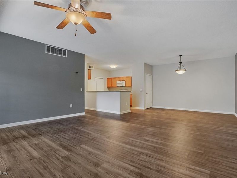 522 Robinwood Lane, Unit i, Copley, OH 44321 Photo 8