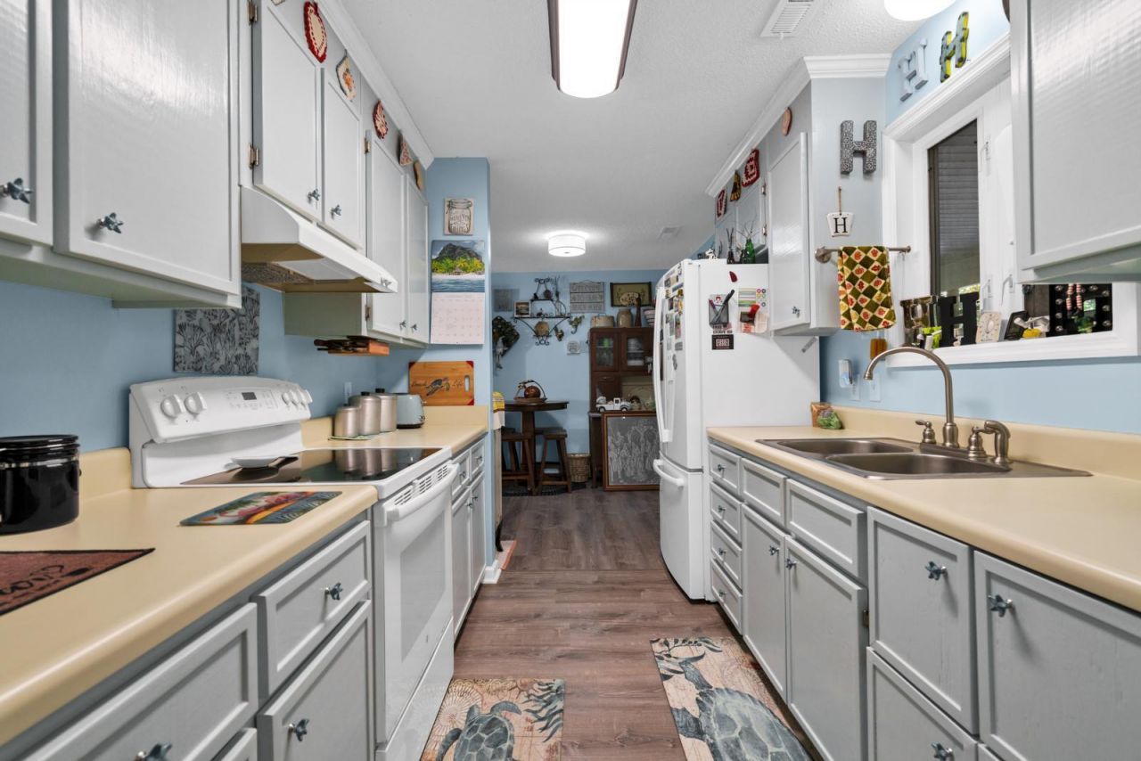 882 Claussen House Drive Photo 10