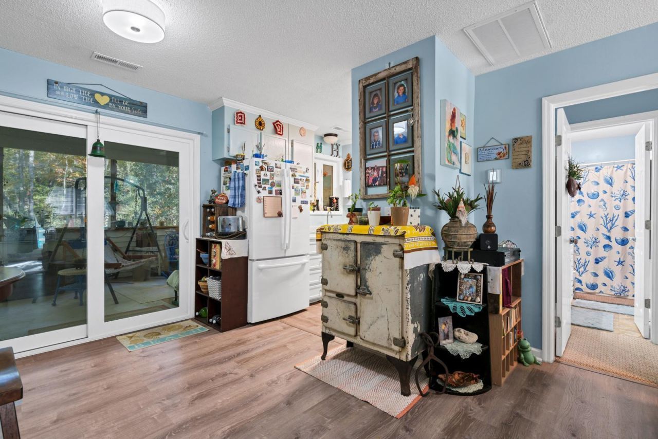 882 Claussen House Drive Photo 11