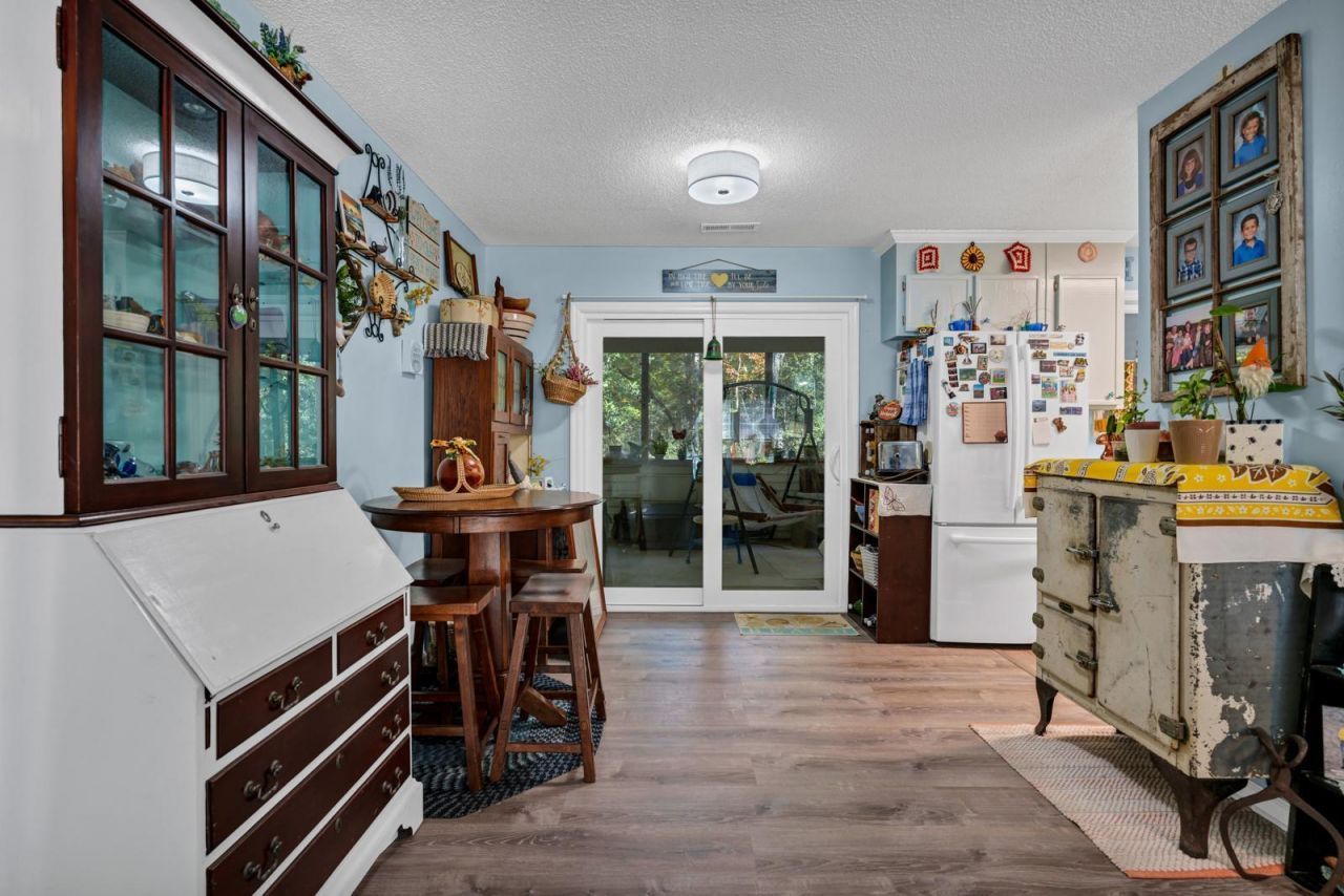 882 Claussen House Drive Photo 15