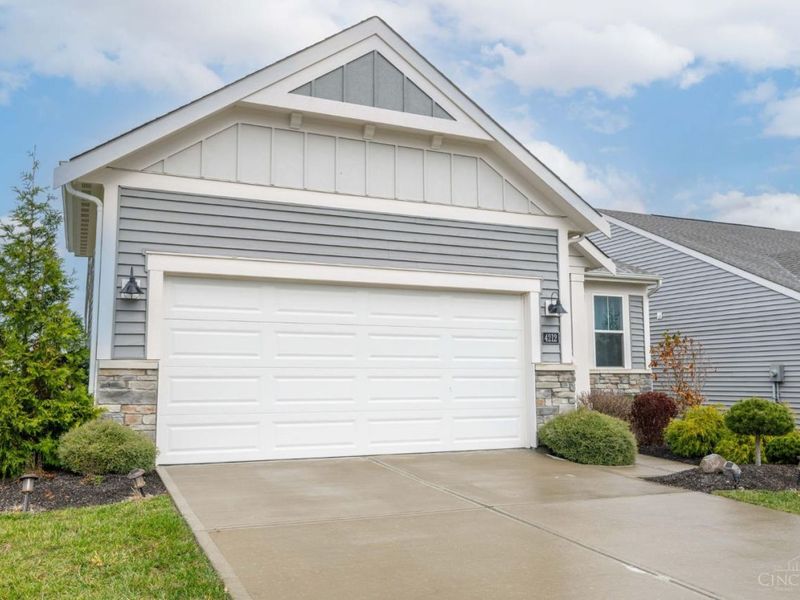 4212 RE Smith Drive, West Chester, OH 45069 Photo 4