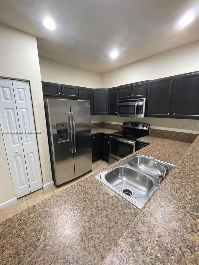 3217 SE 4th St, Homestead, FL 33033 Photo