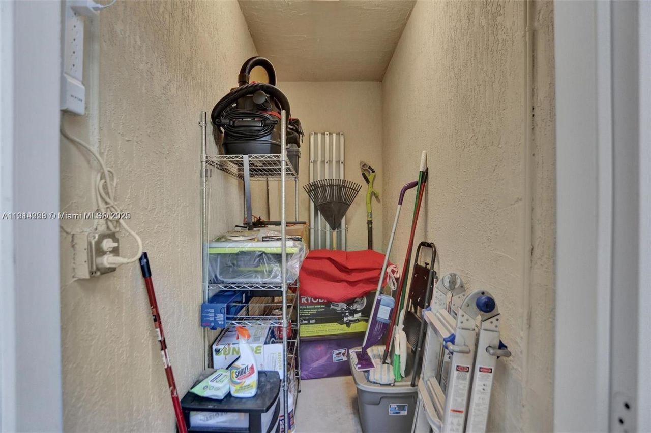 3217 SE 4th St, Homestead, FL 33033 Photo