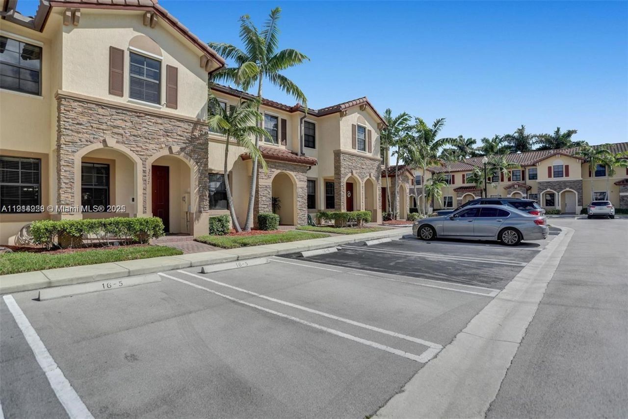 3217 SE 4th St, Homestead, FL 33033 Photo