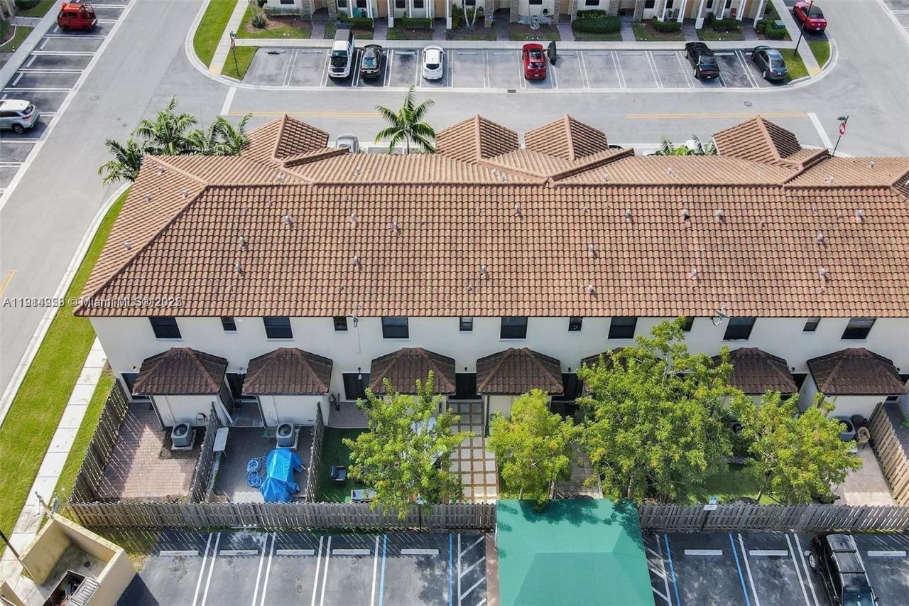 3217 SE 4th St, Homestead, FL 33033 Photo