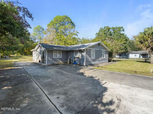 7988 WAXWING Avenue, Jacksonville, FL 32219