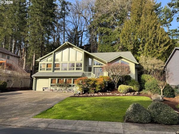 391 MCNARY HEIGHTS N DR, Keizer, OR 97303