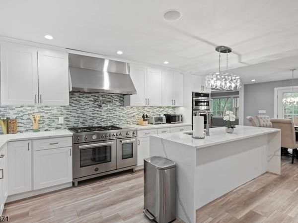 276 River Dr, River Vale, NJ 07675