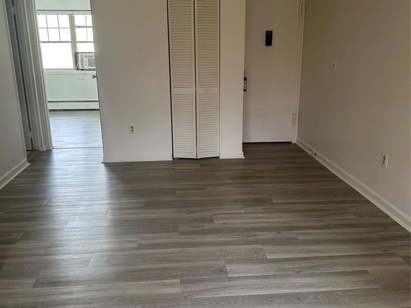 603 Barclay Manor, Unit 6C, Newburgh, NY 12550