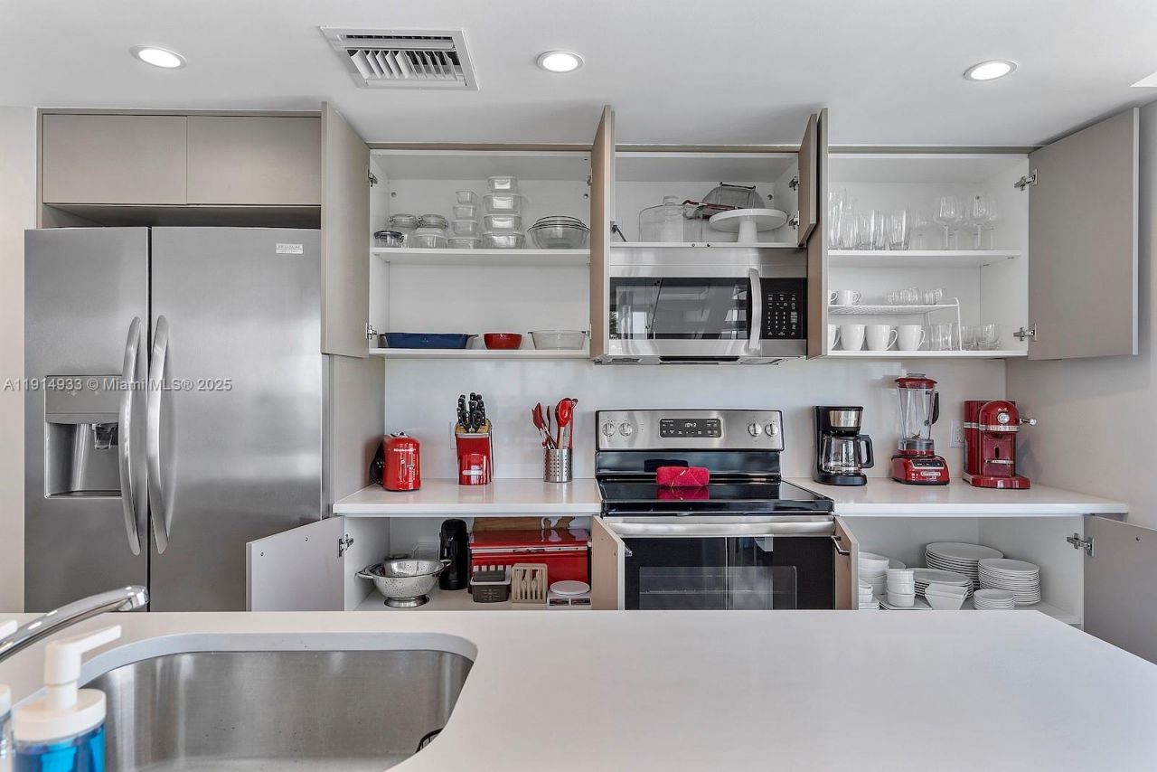 1150 101st St, Unit 701, Bay Harbor Islands, FL 33154 Photo