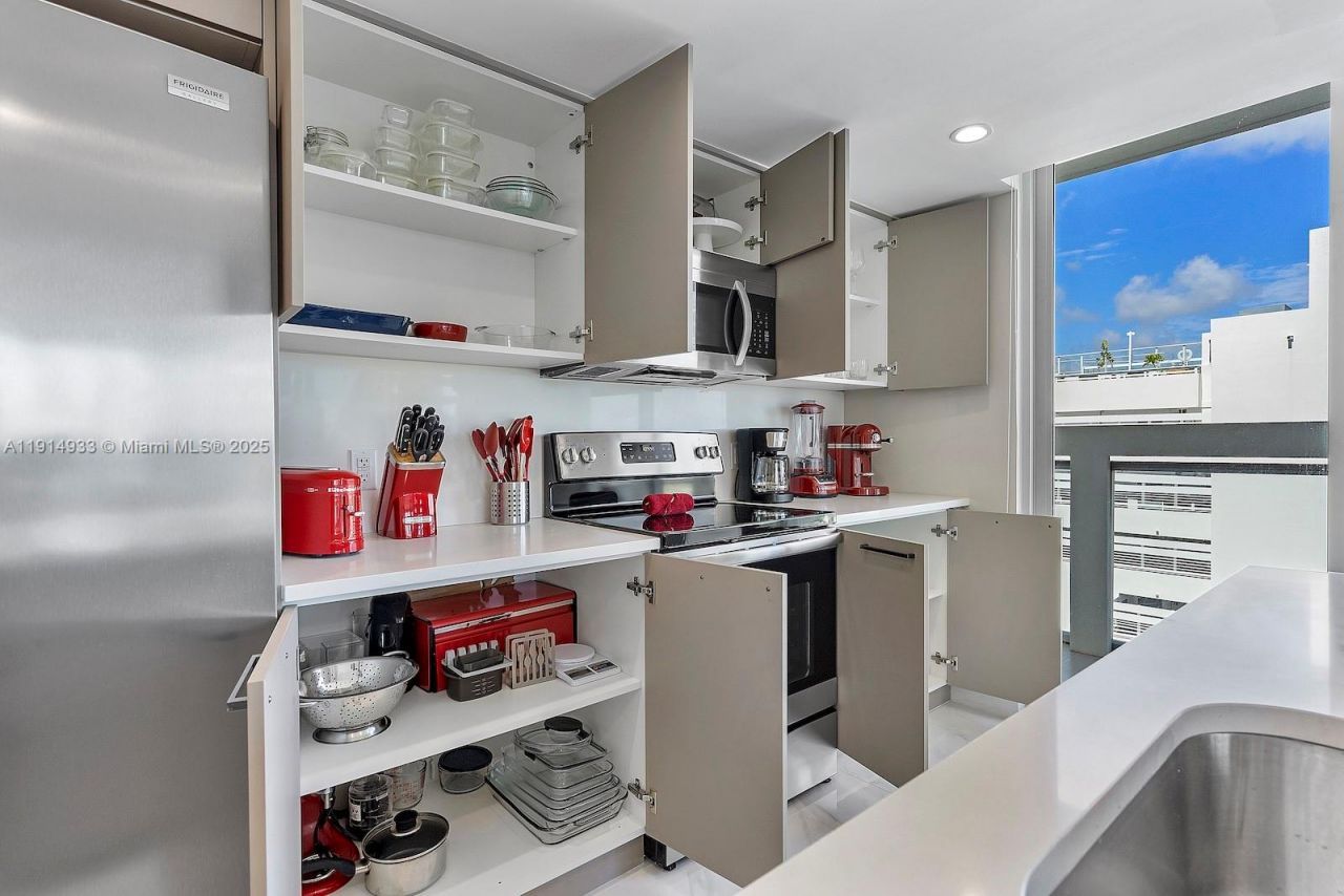 1150 101st St, Unit 701, Bay Harbor Islands, FL 33154 Photo