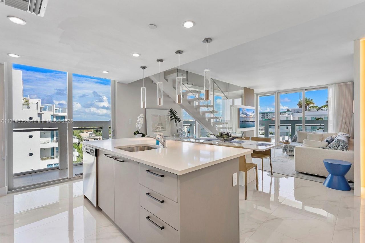 1150 101st St, Unit 701, Bay Harbor Islands, FL 33154 Photo