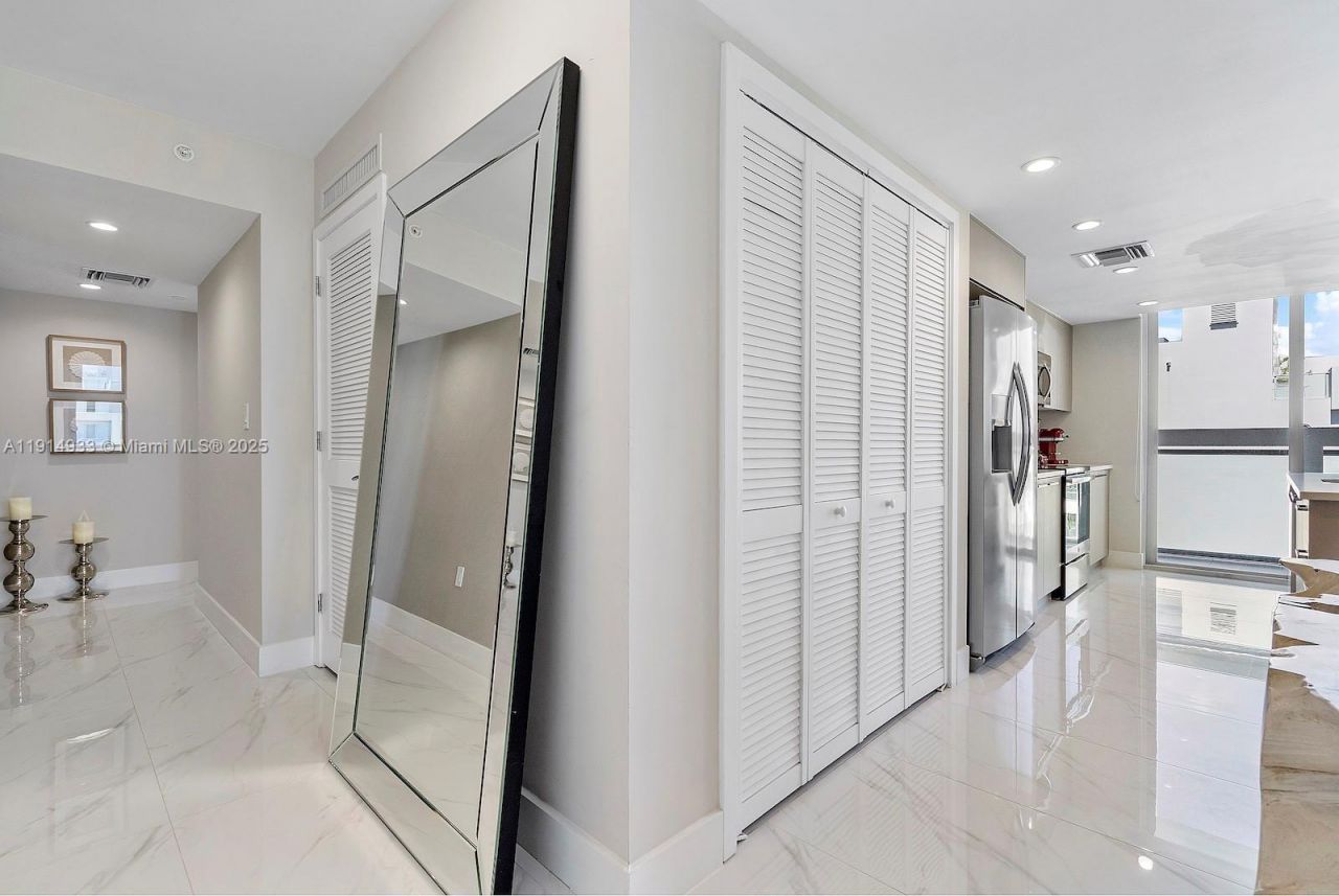 1150 101st St, Unit 701, Bay Harbor Islands, FL 33154 Photo