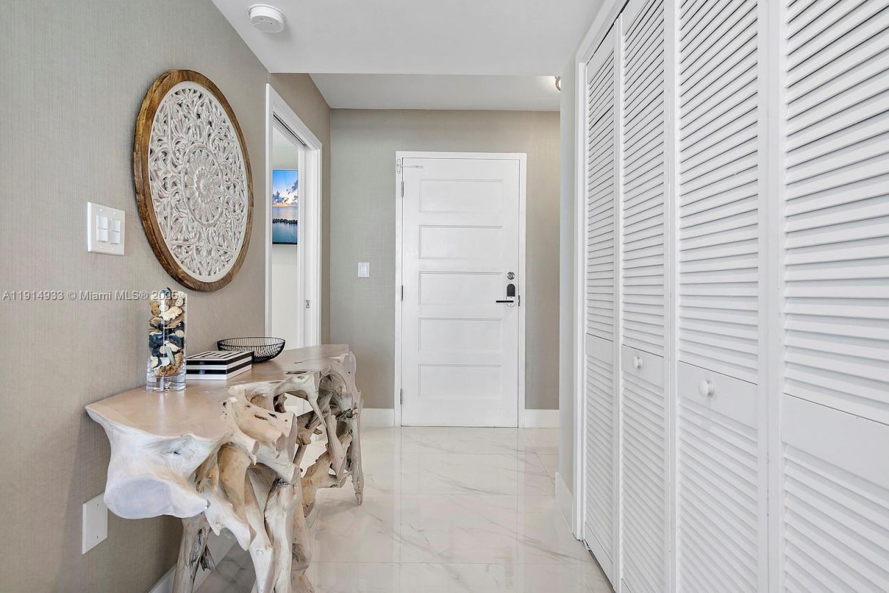 1150 101st St, Unit 701, Bay Harbor Islands, FL 33154 Photo