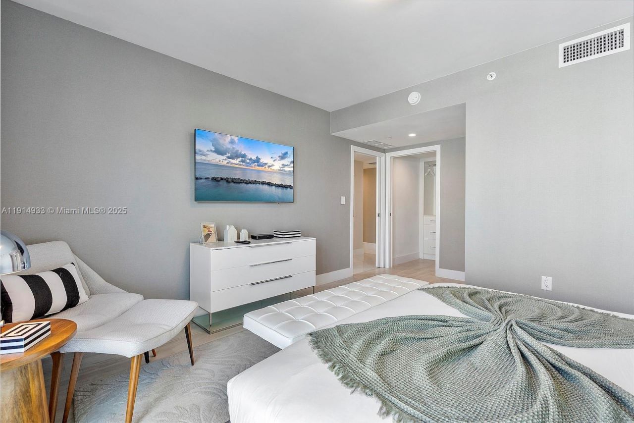 1150 101st St, Unit 701, Bay Harbor Islands, FL 33154 Photo