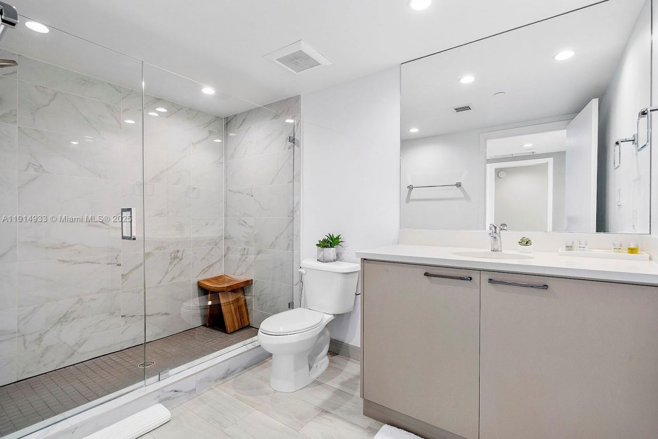 1150 101st St, Unit 701, Bay Harbor Islands, FL 33154 Photo