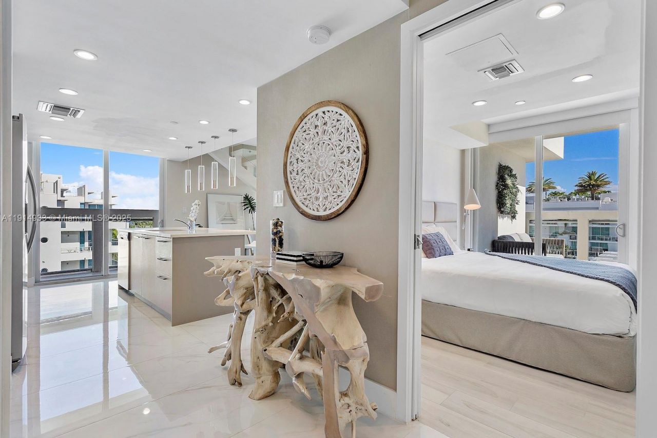 1150 101st St, Unit 701, Bay Harbor Islands, FL 33154 Photo