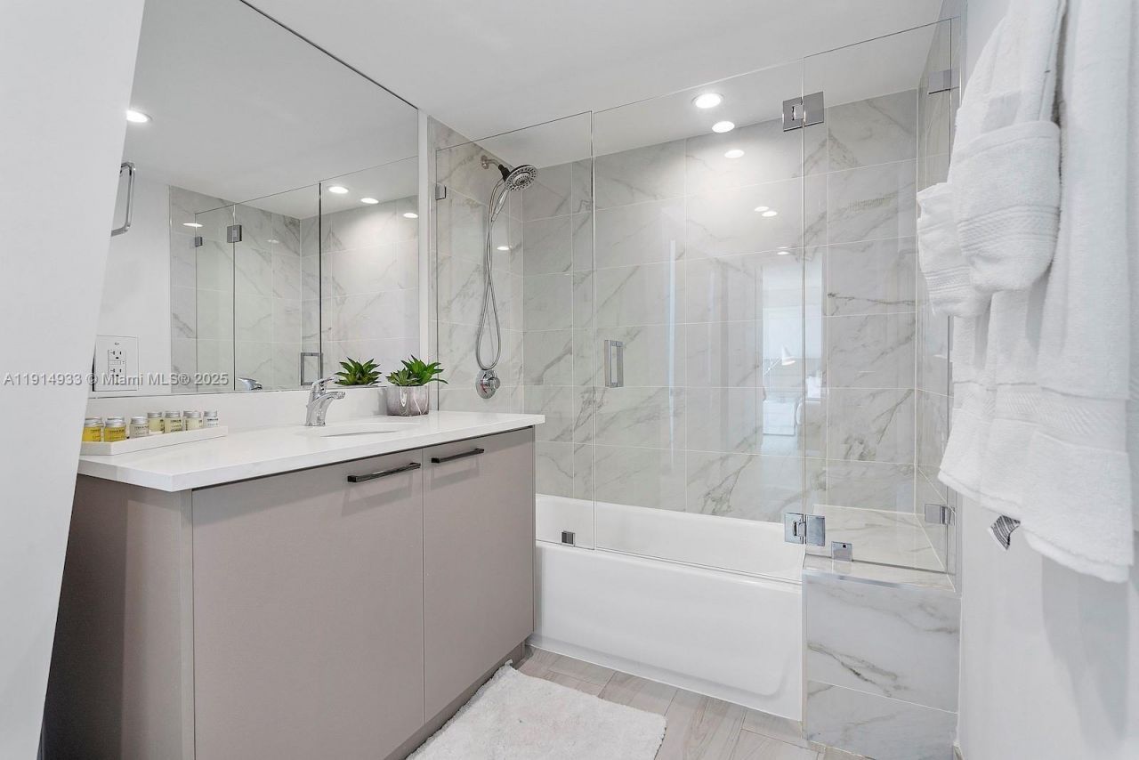 1150 101st St, Unit 701, Bay Harbor Islands, FL 33154 Photo