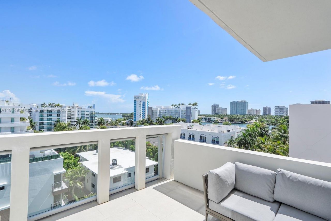 1150 101st St, Unit 701, Bay Harbor Islands, FL 33154 Photo