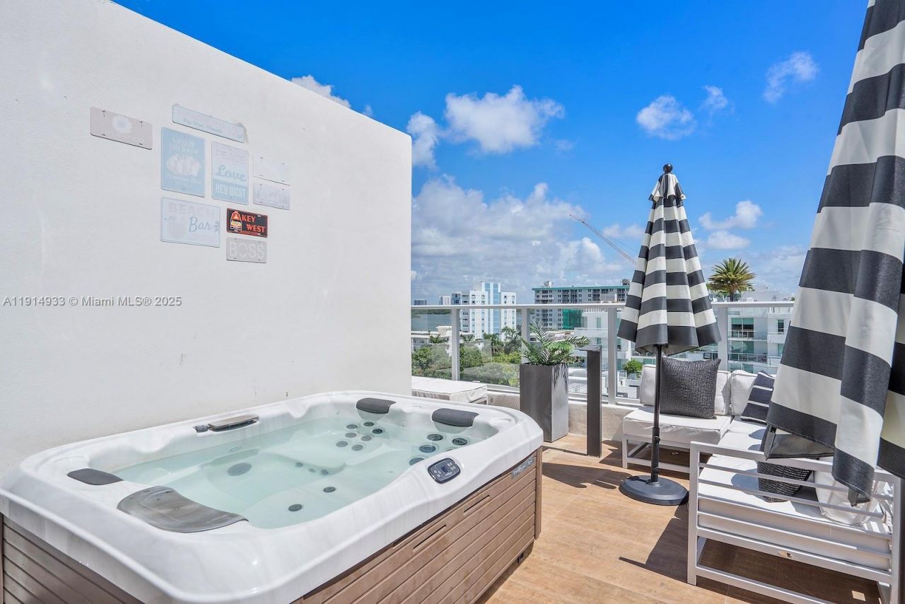 1150 101st St, Unit 701, Bay Harbor Islands, FL 33154 Photo