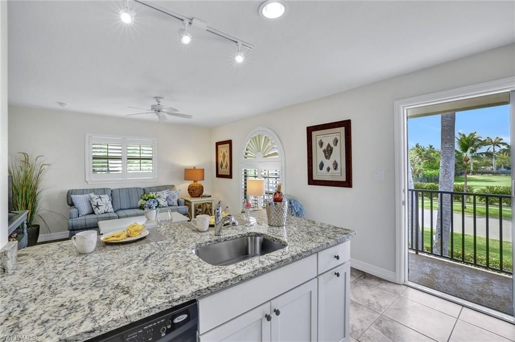 655 8th Ave S, Unit 6, Naples, FL 34102 Photo