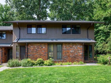 606 Oak Tree Drive, Chapel Hill, NC 27517