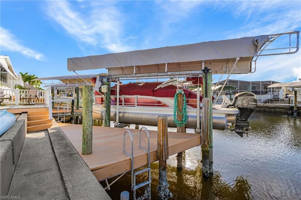 3089 Skipper Ln, Saint James City, FL 33956 Photo