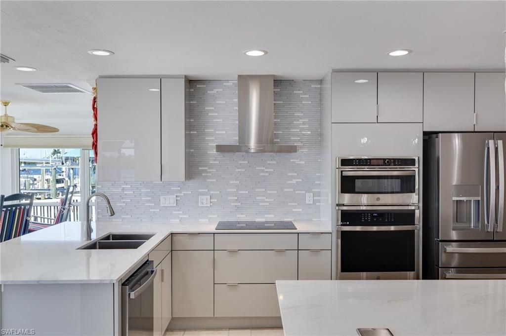 11787 Island Ave, Matlacha, FL 33993 Photo