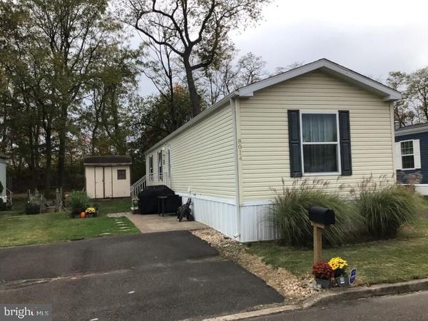 8014 WOODSIDE DRIVE, MORRISVILLE, PA 19067