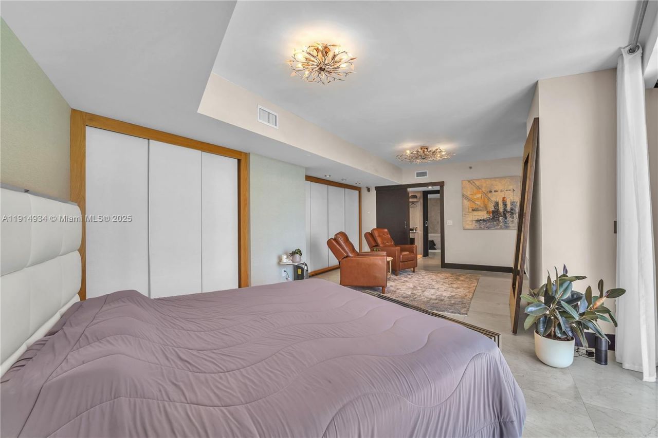 465 Brickell Ave, Unit 1001, Miami, FL 33131 Photo