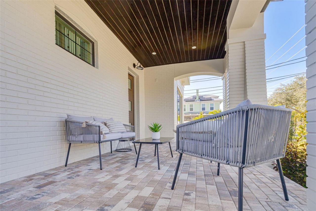 921 12th Street N, Saint Petersburg, FL 33705 Photo