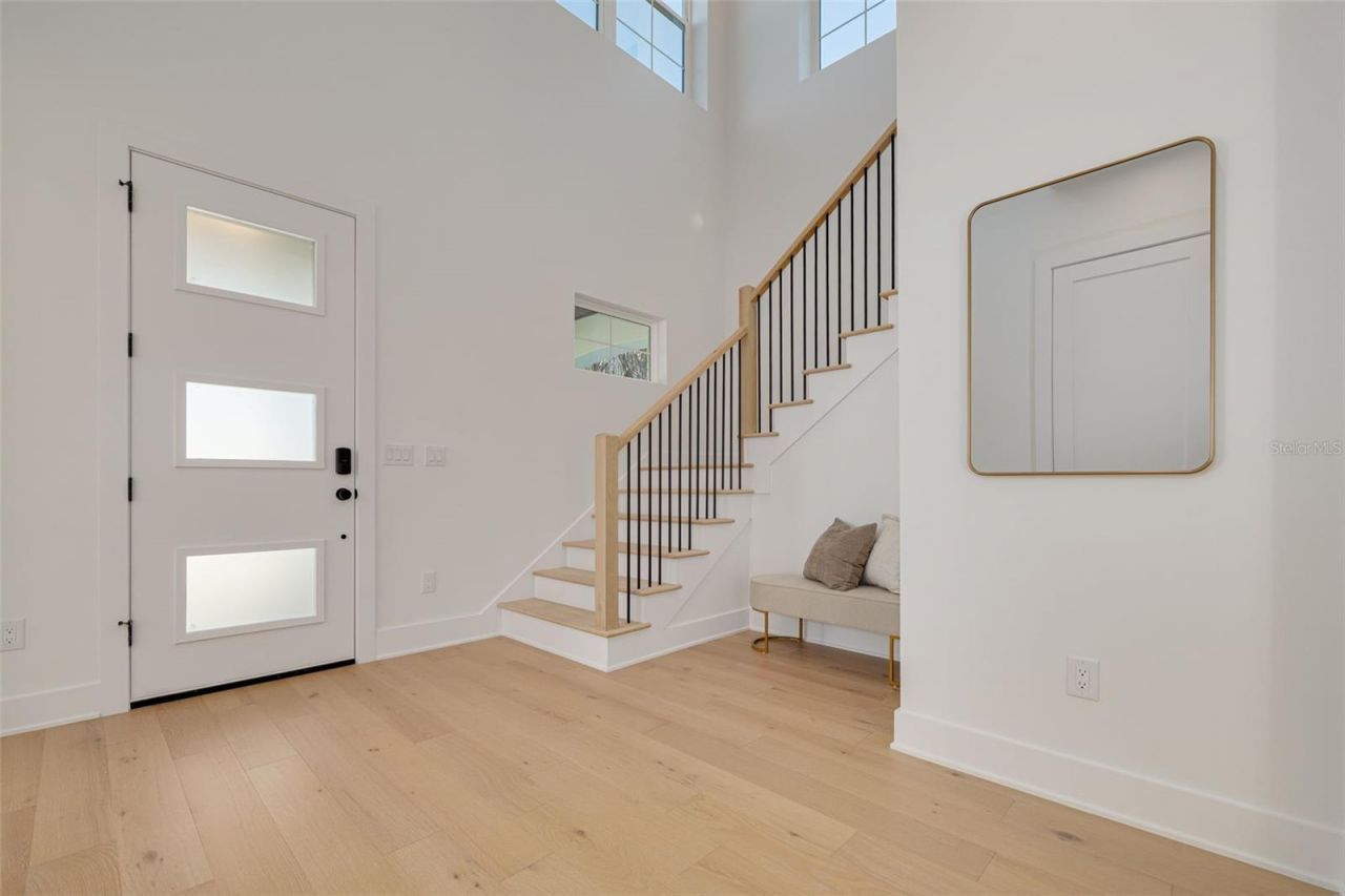 921 12th Street N, Saint Petersburg, FL 33705 Photo