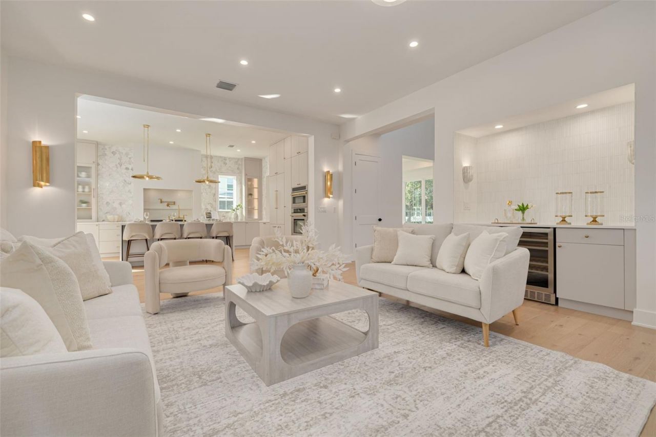 921 12th Street N, Saint Petersburg, FL 33705 Photo