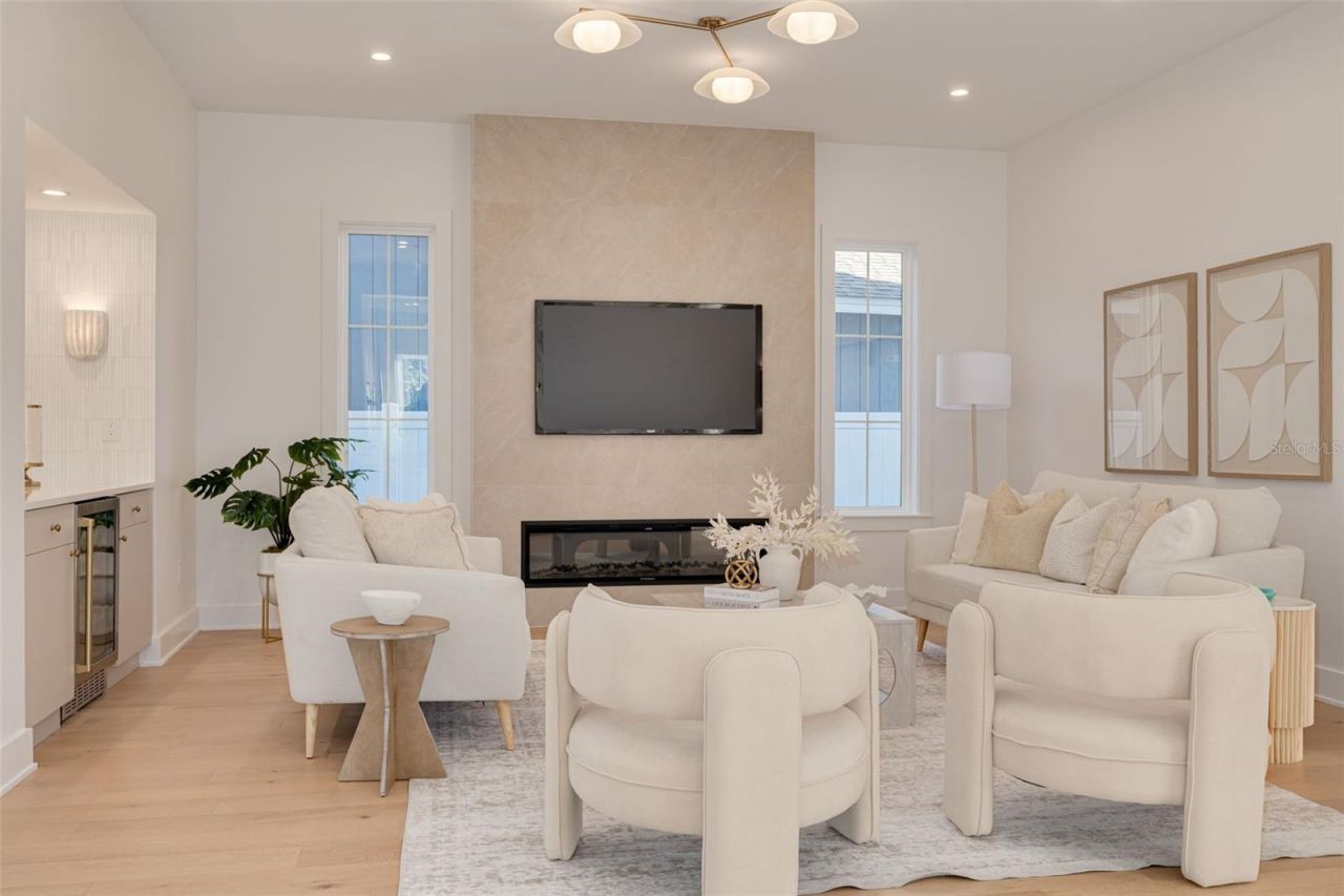 921 12th Street N, Saint Petersburg, FL 33705 Photo