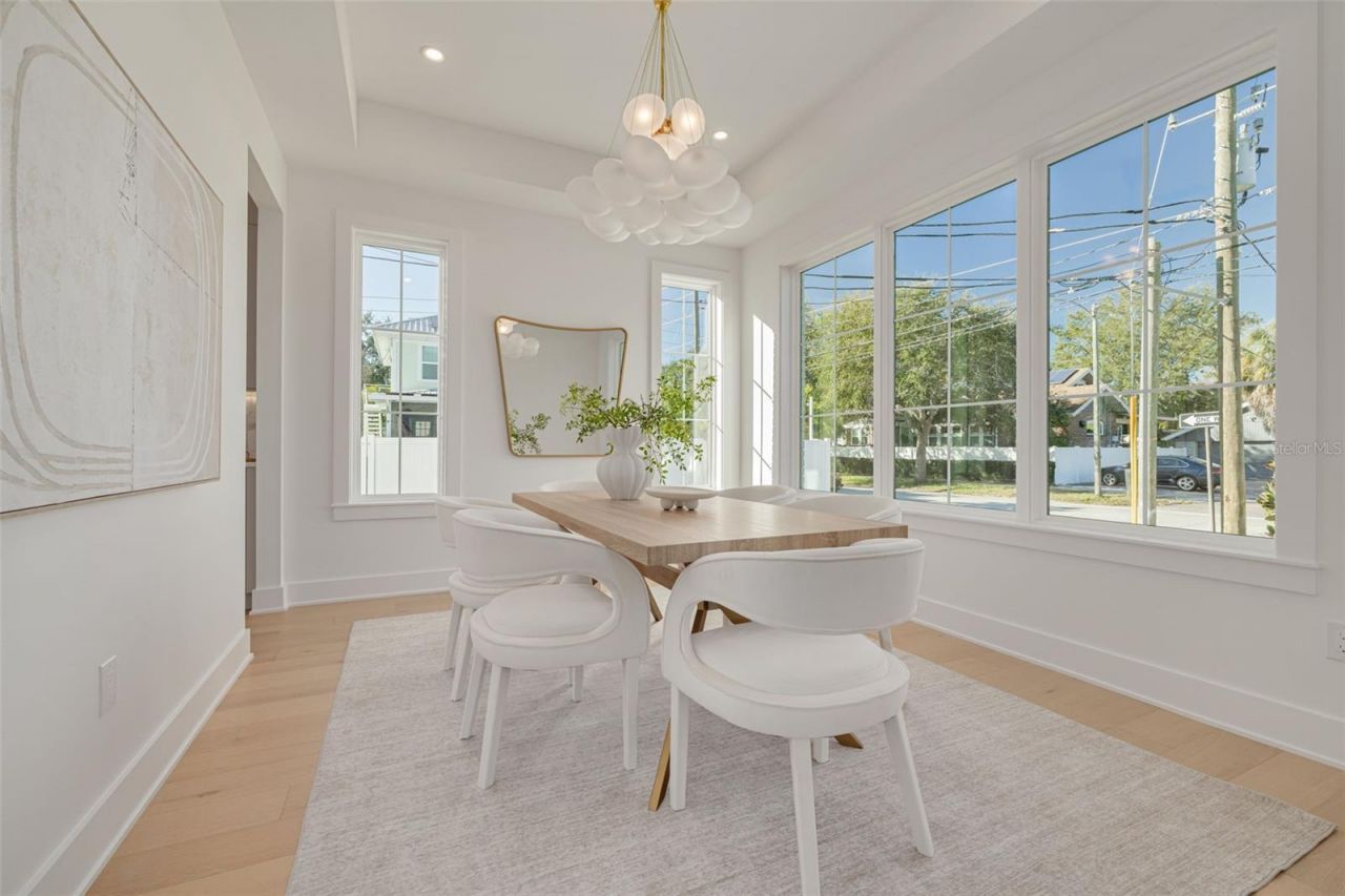 921 12th Street N, Saint Petersburg, FL 33705 Photo