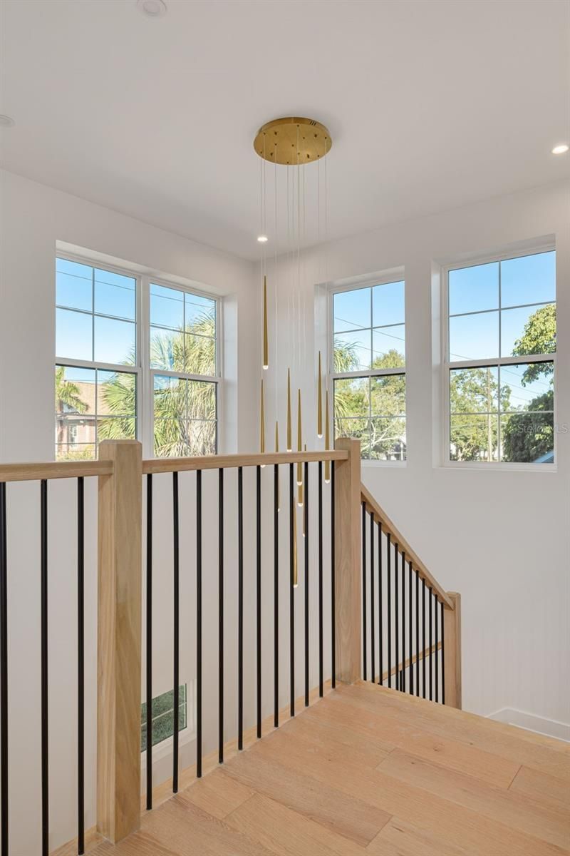 921 12th Street N, Saint Petersburg, FL 33705 Photo