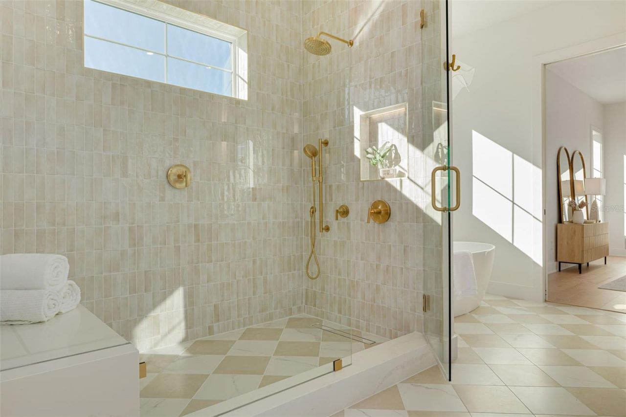 921 12th Street N, Saint Petersburg, FL 33705 Photo