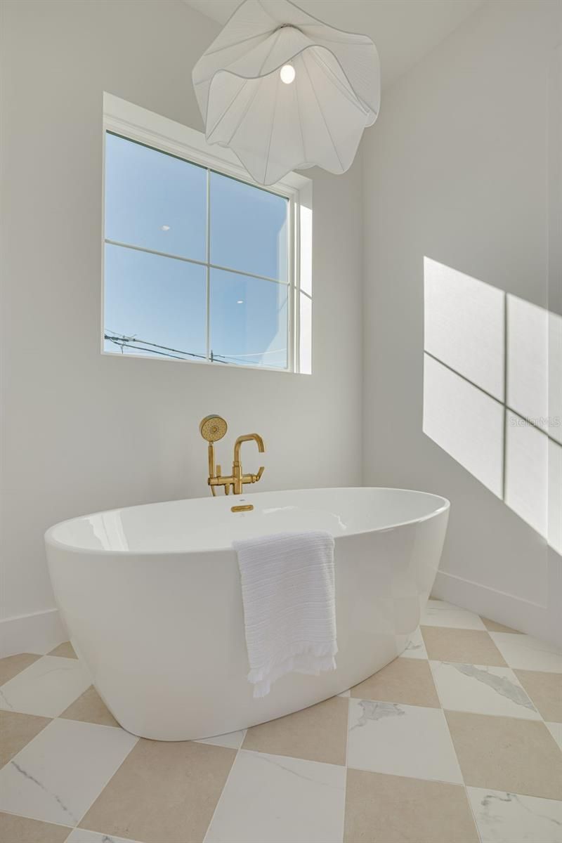 921 12th Street N, Saint Petersburg, FL 33705 Photo