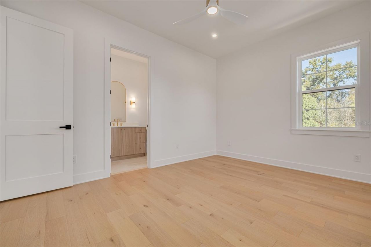 921 12th Street N, Saint Petersburg, FL 33705 Photo