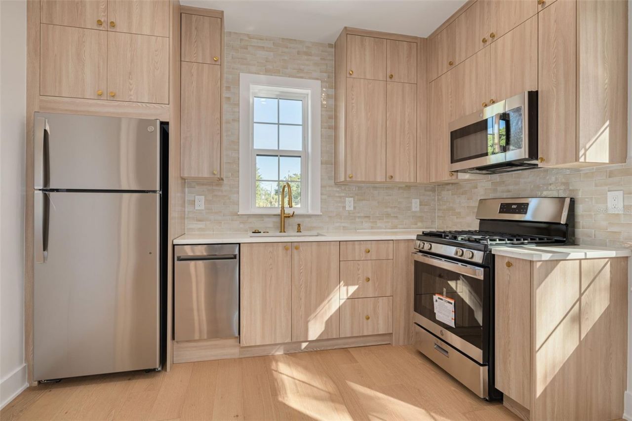 921 12th Street N, Saint Petersburg, FL 33705 Photo