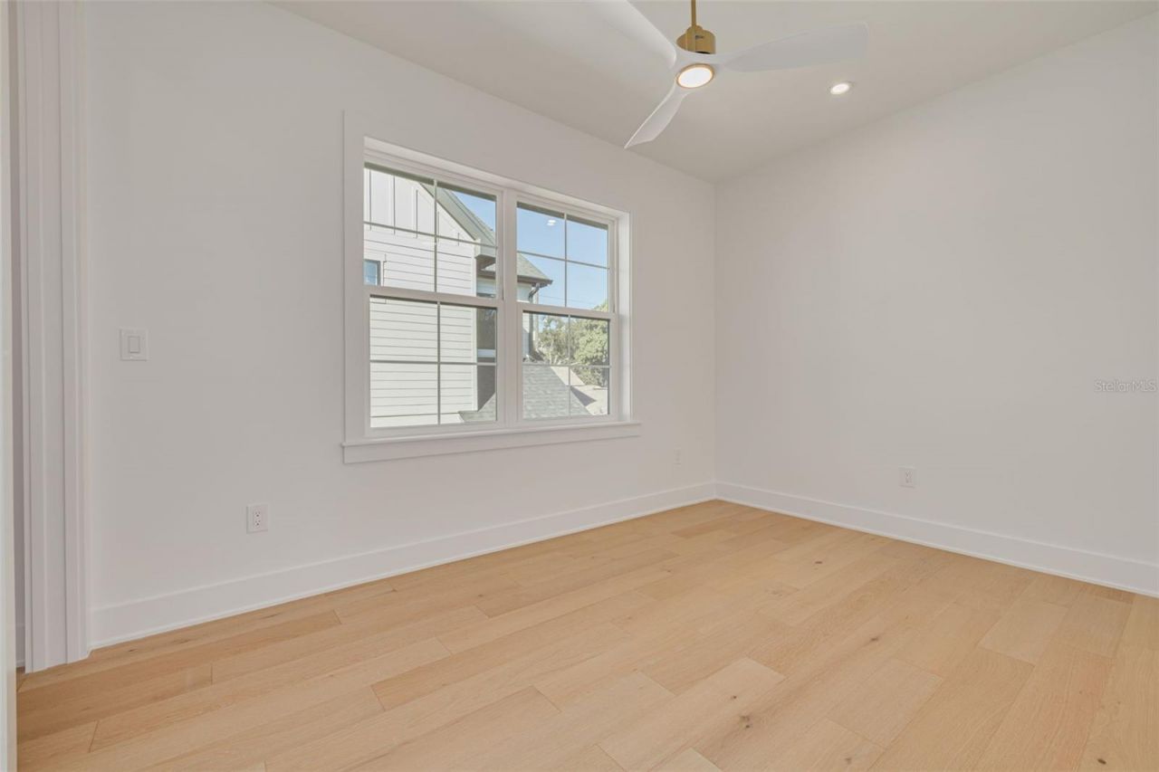 921 12th Street N, Saint Petersburg, FL 33705 Photo