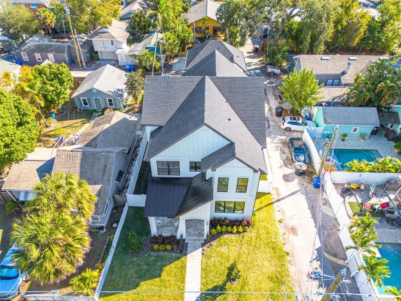 921 12th Street N, Saint Petersburg, FL 33705 Photo